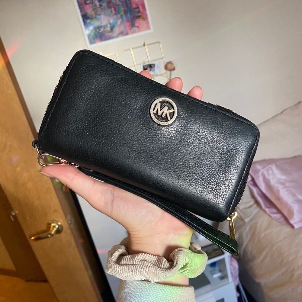 Michael Kors Wristlet Clutch Wallet Black